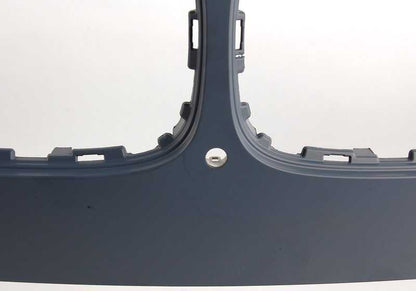 OEM 5118049637 Druckvorderstoßstange für BMW F01, F01N, F02, F02N, F04. Kompatibel mit PDC- und Seitensensoren. Originaler BMW Ersatz.
