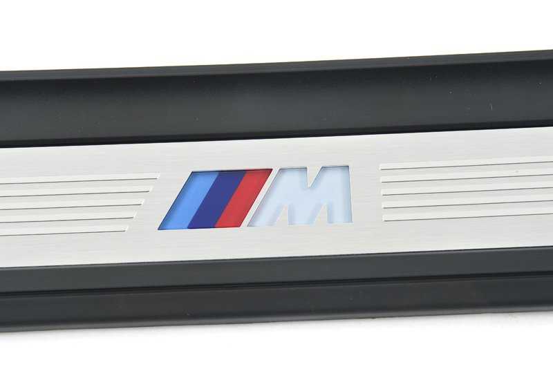 Soglia della porta illuminata OEM 51478061056 per BMW G30, G31, G38. BMW originale.