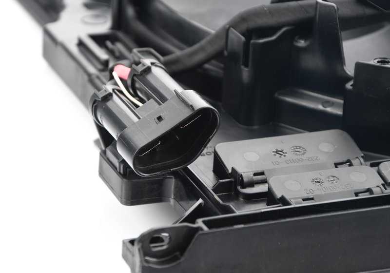 Fancalo of Fan avec BMW Fan Series 5 F07, F10, F11, F18 Series 6 F06, F12, F13 Series 7 F01, F02 (OEM 17427647652). BMW d'origine.