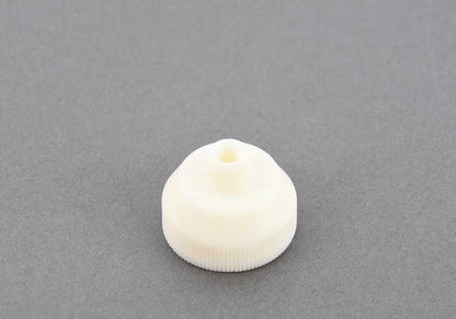 Tornillo moleteado OEM 63211360467 para BMW E24. Pieza original BMW. Ideal para fijación en faros traseros y componentes relacionados.
