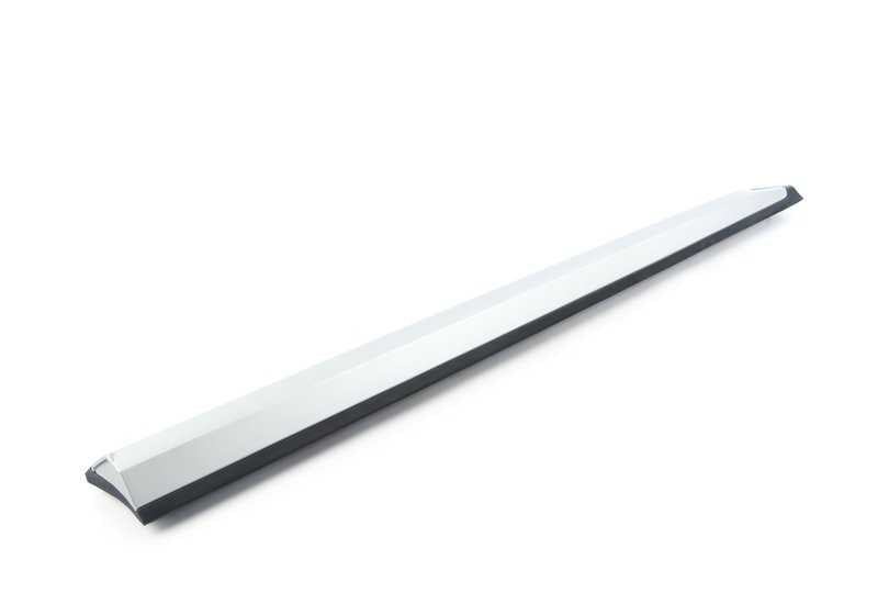 Moldura embellecedora puerta delantera izquierda OEM 51138499209 para BMW G01, G02. Original BMW.