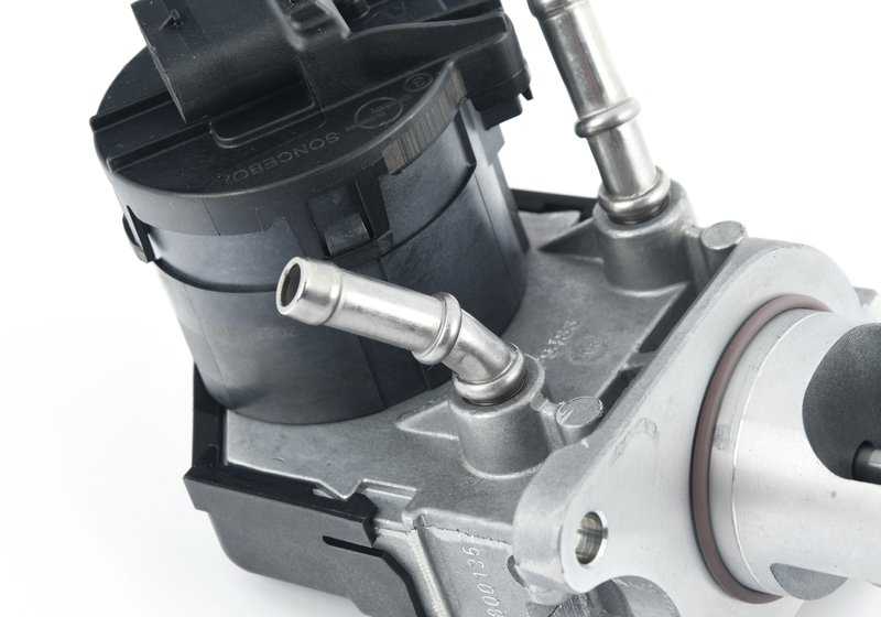 EGR Valve OEM 11717810871 for BMW E81, E82, E87, E88, F20, F21, F22, E90, E91, E92, E93, F30, F31, F34, F32, F33, F36, E60, E61, F07, F10, F11, F11, F11, F11, F11, F11, F11, F06, F12, F13, F01, F02, E84, E83, F25, F26, E70, F15, E71, F16. BMW original.