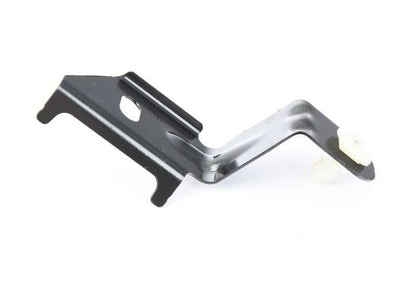 Soporte derecho de cubre bajos OEM 51757365568 para BMW F20, F21, F22, F23, F87, F30, F31, F34, F35, F80, F32, F33, F36, F82, F83. Original BMW.