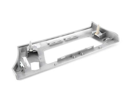 Moldura decorativa izquierda salpicadero satinado OEM 51459197275 para BMW E90, E91, E92, E93. Original BMW.