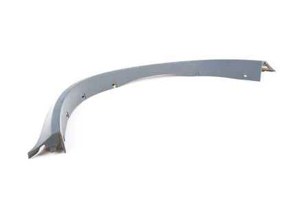 Embellecedor original M para paso de rueda trasero izquierdo imprimado OEM 51777206867 para BMW X5 E70. Pieza original BMW.