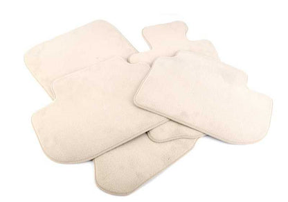 Alfombrillas de moqueta color oyster OEM 51477426316 para BMW F30, F31, F80. Juego original de 4 alfombrillas delanteras y traseras, repelentes al agua y a la suciedad. Original BMW.