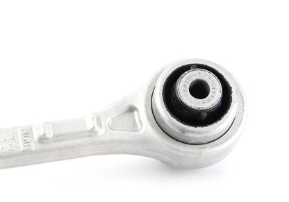 Right lower suspension arm with Silentblock OEM 3110688856 for BMW 2 G42 {218i, 220d, 220i, 230i, M240i}. Compatible with all indicated models. Original BMW piece.