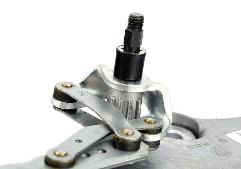 Windshield wiper motor and mechanism OEM 61617174969 for BMW 7 Series (E65, E66). Original BMW.