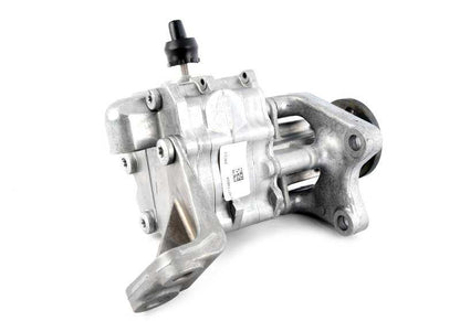 Bomba de dirección asistida para BMW E70 (OEM 32416796443). Original BMW