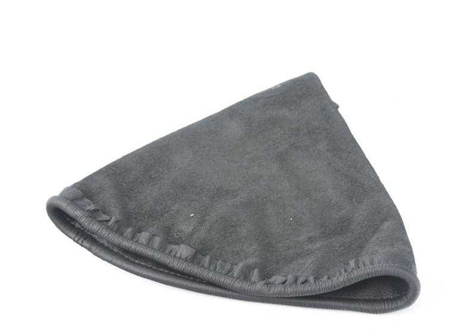 Black leather bellows OEM 25111220427 for BMW E24 and E23. Original BMW piece for manual change knob. Ideal to maintain the original and in good condition.