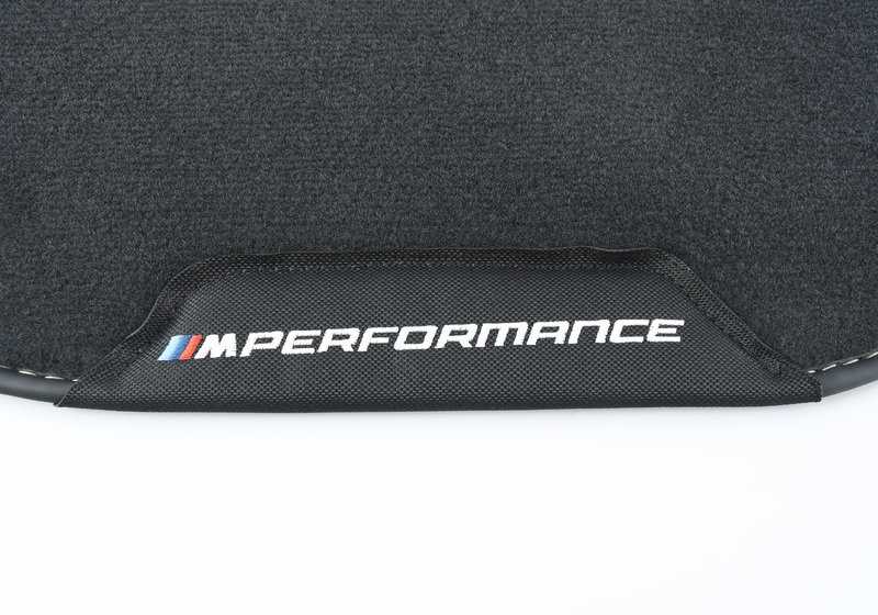 Alfombrillas M Performance OEM 51472468488 para BMW F93 y G16. Original BMW.
