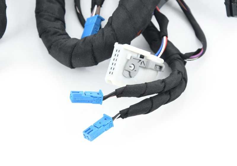 Mazo de cables de puerta delantera izquierda OEM 61129320493 para BMW F10, F11. Original BMW.