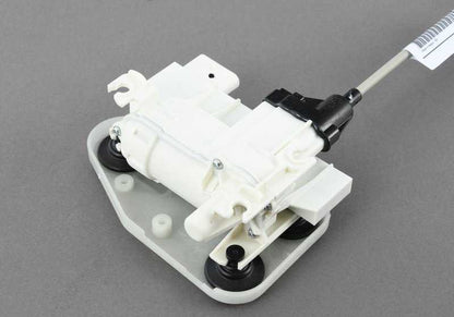 Front Left Automatic Closing Assist for BMW X5 F15, F85, X6 F16, F86, F96, G06 (OEM 51207419839). Original BMW.