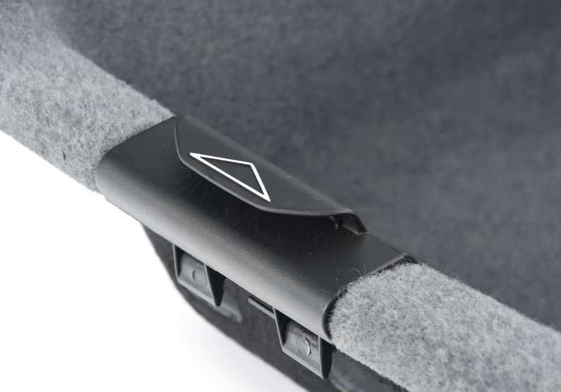 Revestimento do porta-malas traseiro direito para BMW Série 5 E39 (OEM 51472498953). BMW original