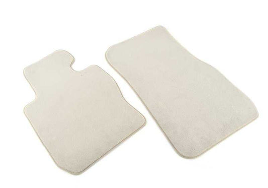 Juego de alfombrillas de terciopelo OEM 51477426319 para BMW F30, F30N, F31, F31N, F35, F35N. Color oyster, delanteras y traseras, resistentes al agua y a la suciedad. Original BMW.
