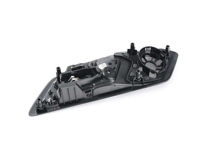 Manilla interior puerta trasera derecha OEM 51427945694 para BMW G20, G21, G28, G80, G81, i3. Repuesto original BMW.