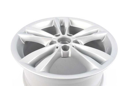 Llanta de aleación V-Spoke 658 OEM 36116866398 para BMW F30, F31. Original BMW.