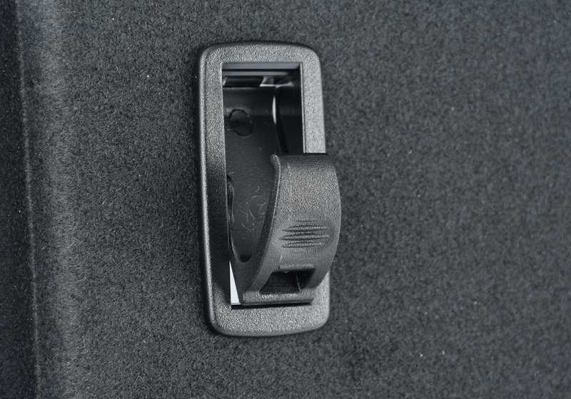 LINHO DE LATERAL ESQUERNO OMEM 51477452457 PARA BMW X3 G01 e X3 M F97. BMW original.