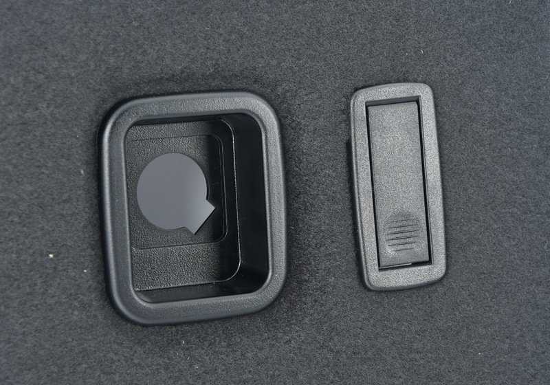 Panel lateral derecho maletero OEM 51477452458 para BMW X3 F97, F97N, G01, G01N, G08, G08E, G08F, G08N. Original BMW.