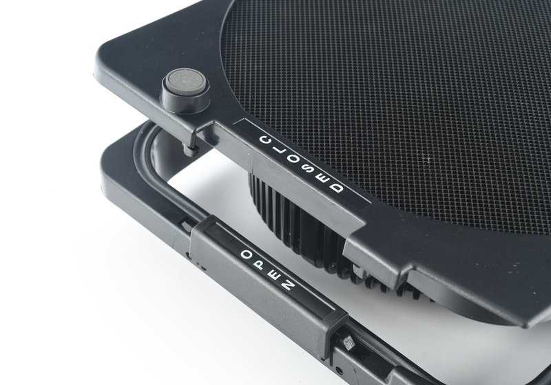 Cubierta Subwoofer OEM 72607035851 para BMW E46. Original BMW.