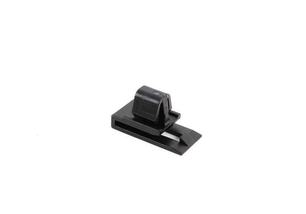 Clip fijación OEM 51132754667 para MINI R55, R56, R57, R58, R59. Sujeta molduras y embellecedores. Original MINI.