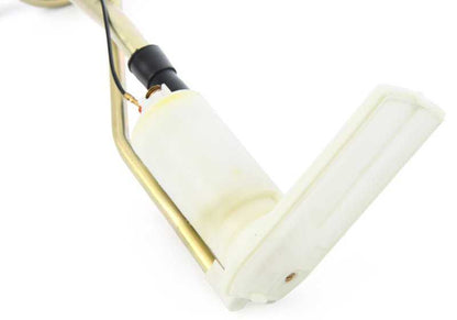 Bomba de combustible con sistema de aspiración OEM 16141179414 para BMW E30 318i (modelos con motor M10, cambio manual y automático, años 1982–1987). Original BMW.