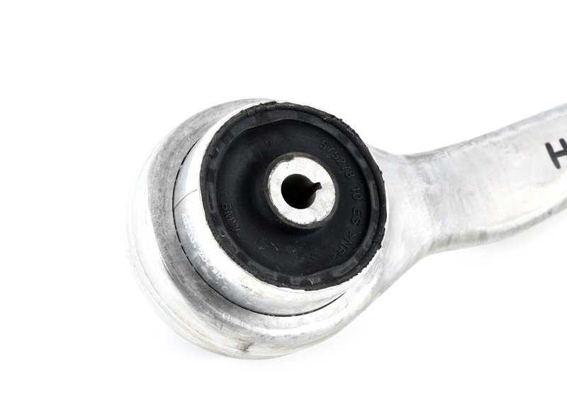 Vorderhängelarme mit dem linken Silentblock OEM 31126855741 für BMW F20, F21, F22, F23, F30, F31, F34, F32, F33, F36. Original BMW.