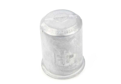 Soporte carcasa filtro de aceite OEM 11421266372 para BMW E12, E28, E24, E23. Recambio original BMW.