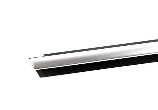 Cubierta pozo exterior izquierda OEM 51337315405 para BMW F32, F33, F82, F83... y más. Original BMW.