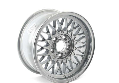 Llantas de aleación original BMW estilo multirradio (Kreuzspeichen-Styling 5) OEM 36111182277 para BMW Serie 7 E38. Acabado en plata, medida 8x16 ET23. Original BMW.