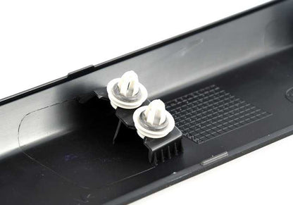 Moule côté avant droit OEM 51137352092 pour BMW X1 F48, F48N, F49, F49N. BMW d'origine.