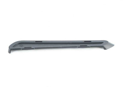 Tapa entrada de aire derecha OEM 51117992042 para BMW G12. Original BMW.