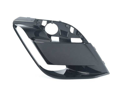 Tapa embellecedora paragolpes delantero derecho OEM 51118069768 para BMW G29 Z4. Original BMW.