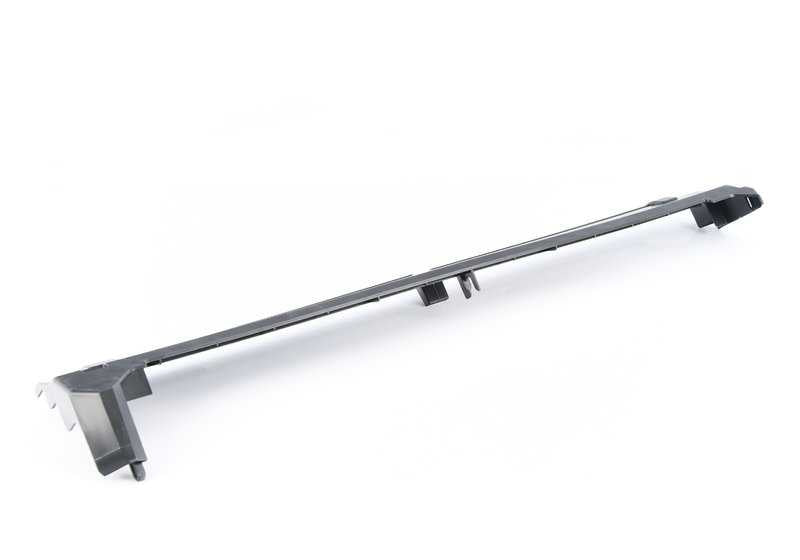 Cubierta superior OEM 17118655766 para BMW X5 (G05, F95), X6 (G06, F96) y X7 (G07). Compatible con versiones M y M50i. Original BMW.
