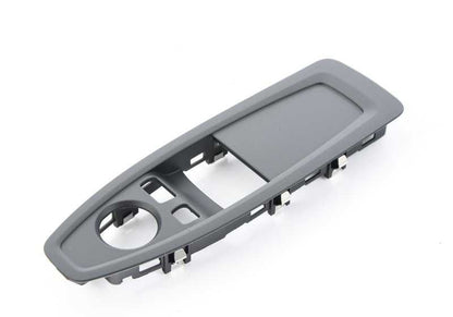 Moldura interruptor elevalunas puerta conductor OEM 51417290551 para BMW F21, F22, F23, F87, F32, F82. Original BMW.