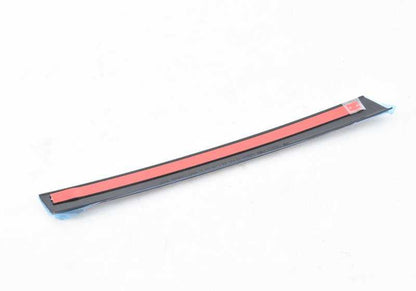 Embellecedor junta pilar C izquierdo OEM 51357453323 para BMW F07, F07N. Original BMW.