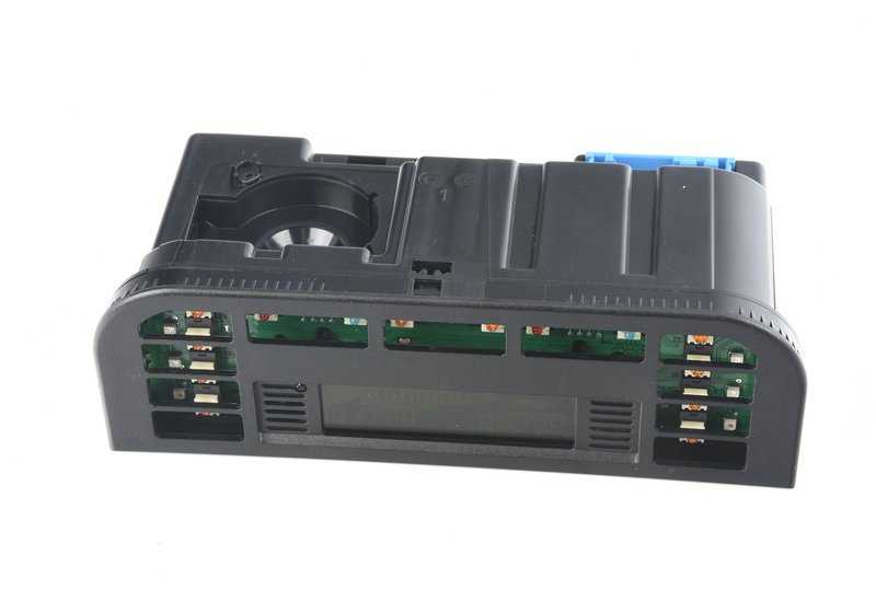 Módulo de control del climatizador (sin codificar) OEM 64118379521 para BMW E36. Original BMW.