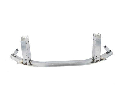 Soporte delantero OEM 51117428246 para BMW G05, F95, G06, F96. Pieza original BMW para reparación o sustitución del soporte frontal del vehículo.