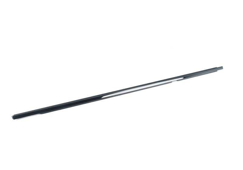 Embellecedor exterior derecho puerta trasera OEM 51357220192 para BMW E91 y E91N. Acabado negro brillo. Original BMW.