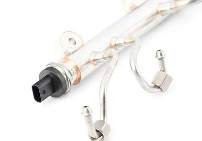 OEM fuel injection tube 13538649320 for BMW F07, F10, F11, F06, F12, F13, F01, F02, F15, F85, F16, F86. Original BMW spare.