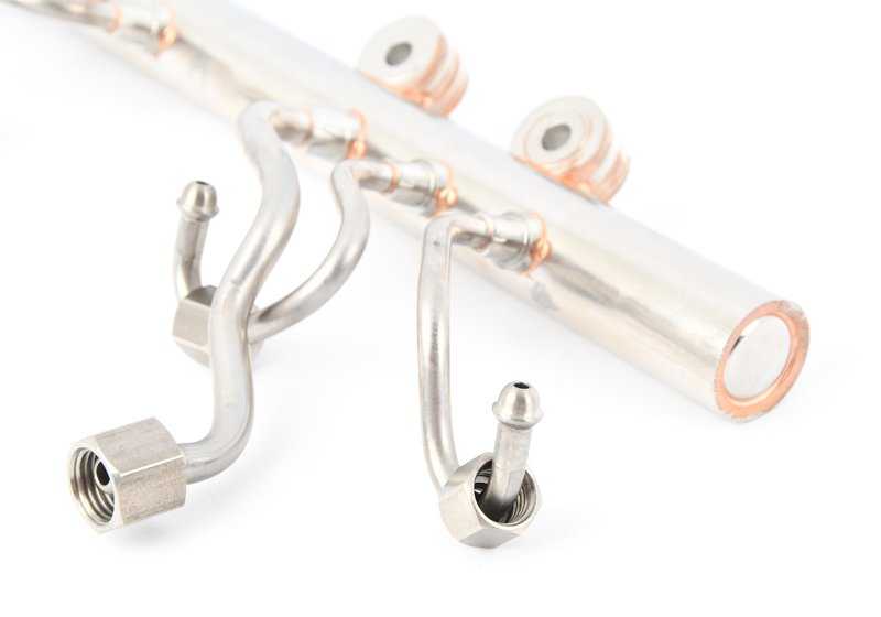 OEM fuel injection tube 13538649320 for BMW F07, F10, F11, F06, F12, F13, F01, F02, F15, F85, F16, F86. Original BMW spare.