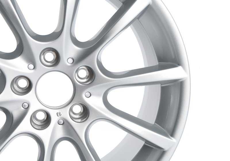 Llantas de aleación BMW V-Spoke 281 18" OEM 36116783522 para BMW F10, F10N, F06, F06N, F12, F12N, F13, F13N. Original BMW.