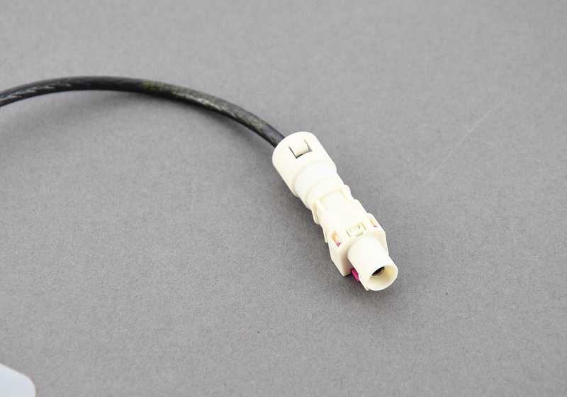 Antenna del telefono OEM 65209290621 per BMW F33, F33N, F83, F83N. BMW originale. Ideale per migliorare la ricezione mobile nella tua auto. Gruppo posteriore.