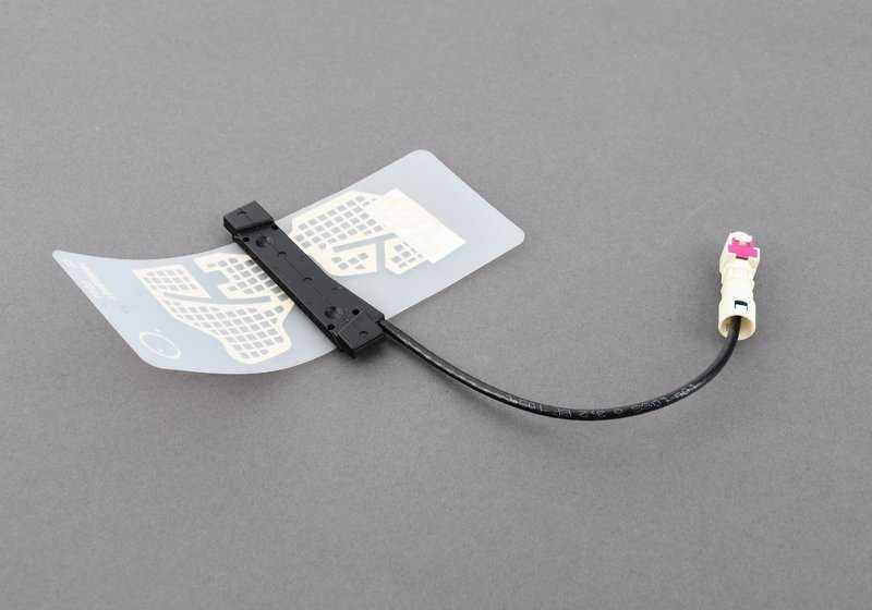 Antenna del telefono OEM 65209290621 per BMW F33, F33N, F83, F83N. BMW originale. Ideale per migliorare la ricezione mobile nella tua auto. Gruppo posteriore.