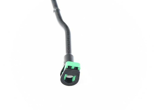 Tubo de combustible delantero trasero OEM 16127351668 para BMW F30, F31, F32, F33, F36 (318i B38). Original BMW.