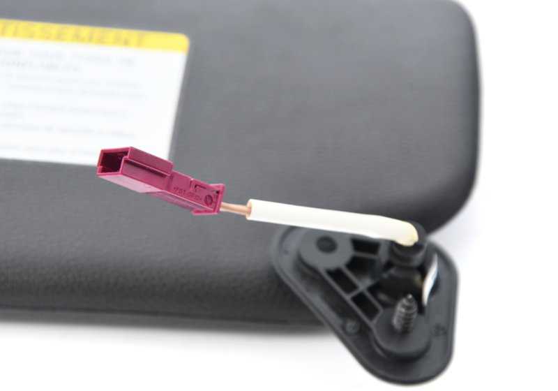 Parasol droit avec miroir OEM 51167252082 pour BMW E92, E93. BMW d'origine.