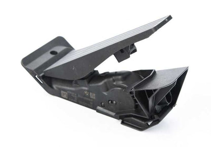 Módulo del pedal del acelerador OEM 35406889819 para BMW E81 116d y 116i (modelos con cambio manual y automático). Original BMW.