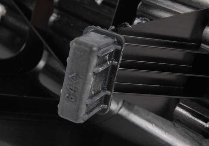 Revestimiento lateral con reposapiés M para BMW Serie 5 (E39). Original BMW. OEM 51432499065.