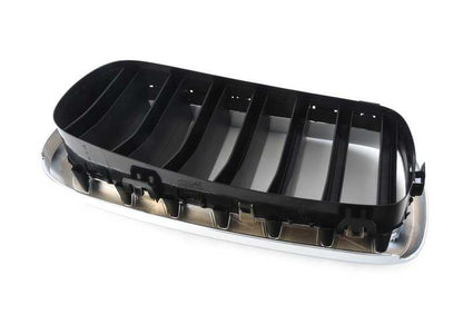 Rejilla decorativa delantera derecha OEM 51137294486 para BMW F15 (X5). Original BMW.