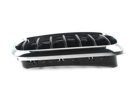 Rejilla decorativa delantera derecha OEM 51137294486 para BMW F15 (X5). Original BMW.